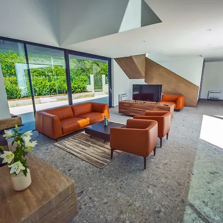 Luxury Lucella, Big Pool, Spa, Tennis, Gym, Volleyball Villa