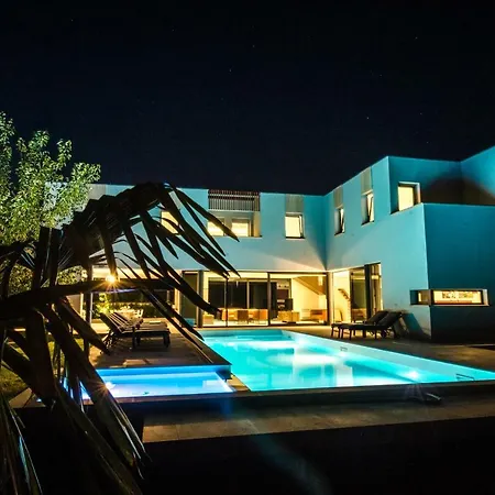 Villa Luxury Lucella, Big Pool, Spa, Tennis, Gym, Volleyball *