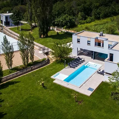 Luxury Lucella, Big Pool, Spa, Tennis, Gym, Volleyball