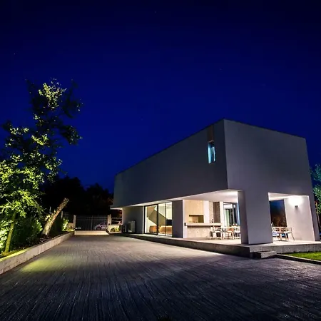 Luxury Lucella, Big Pool, Spa, Tennis, Gym, Volleyball * Donji Prolozac