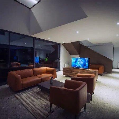 Luxury Lucella, Big Pool, Spa, Tennis, Gym, Volleyball Villa Donji Prolozac